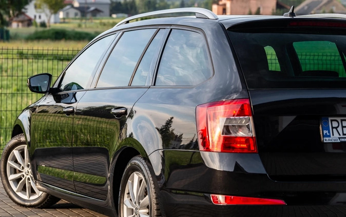 Skoda Octavia cena 27400 przebieg: 192000, rok produkcji 2014 z Mirsk małe 742